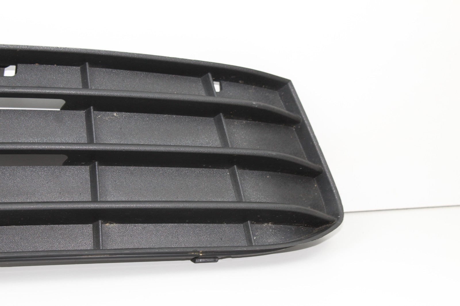 2009-12 AUDI A4 FRONT RIGHT FOG LIGHT GRILLE OEM 8K0807682A