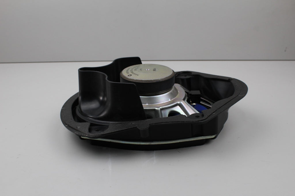 2015 -23 DODGE CHALLENGER FRONT LEFT DOOR SPEAKER OEM 52851560AA