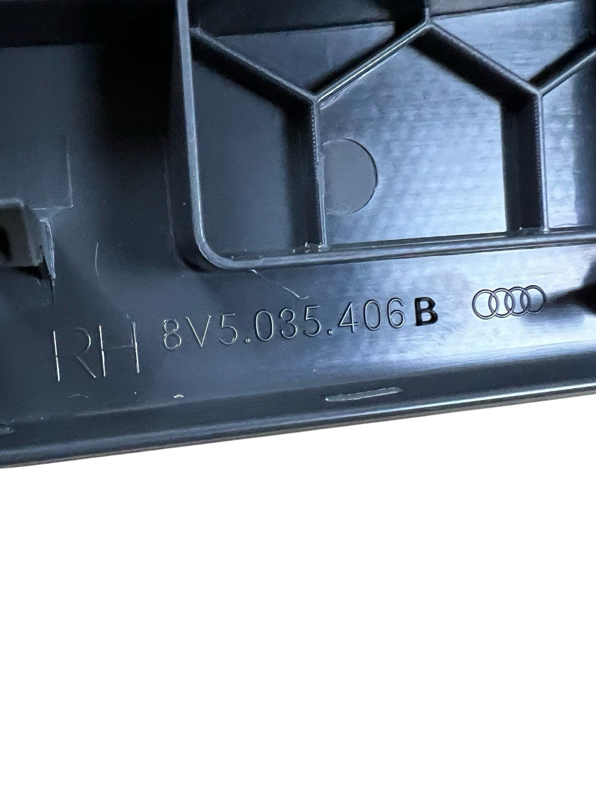 2015 - 2018 AUDI A3 Rear RIGHT SIDE PARCEL SHELF SPEAKER COVER 8V5035405B OEM .