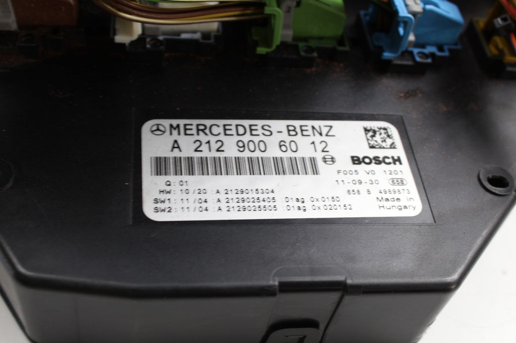 2010-16 MERCEDES E350 FRONT SAM FUSE BOX RELAY OEM A2129006012