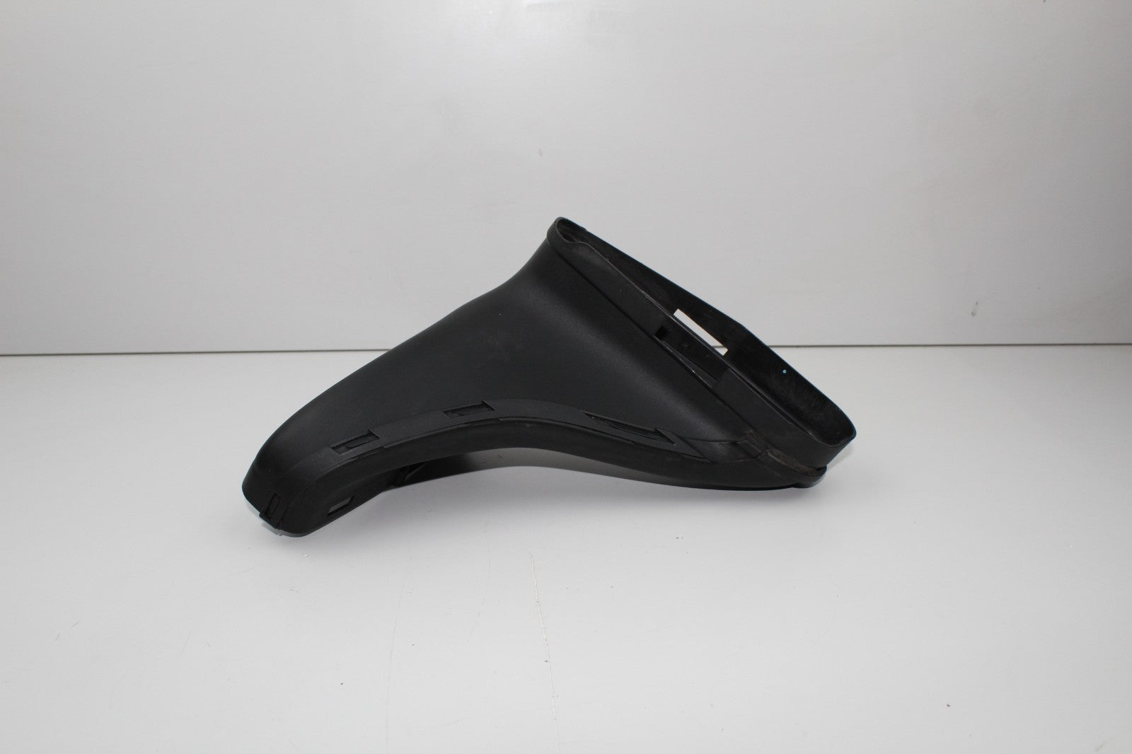 2012-16 MERCEDES E350 AIR INTAKE HOSE TUBE OEM A2760902182