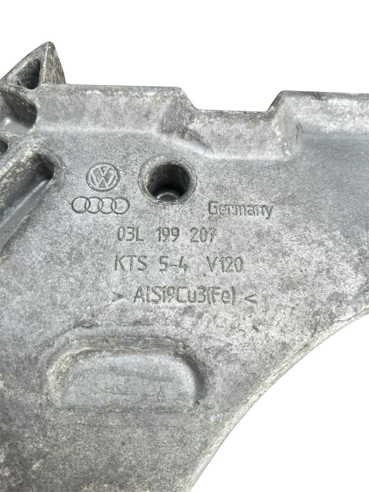 10-14 VW Jetta 2.0 Diesel Engine Mount Bracket Right Side OEM 03L 199 207