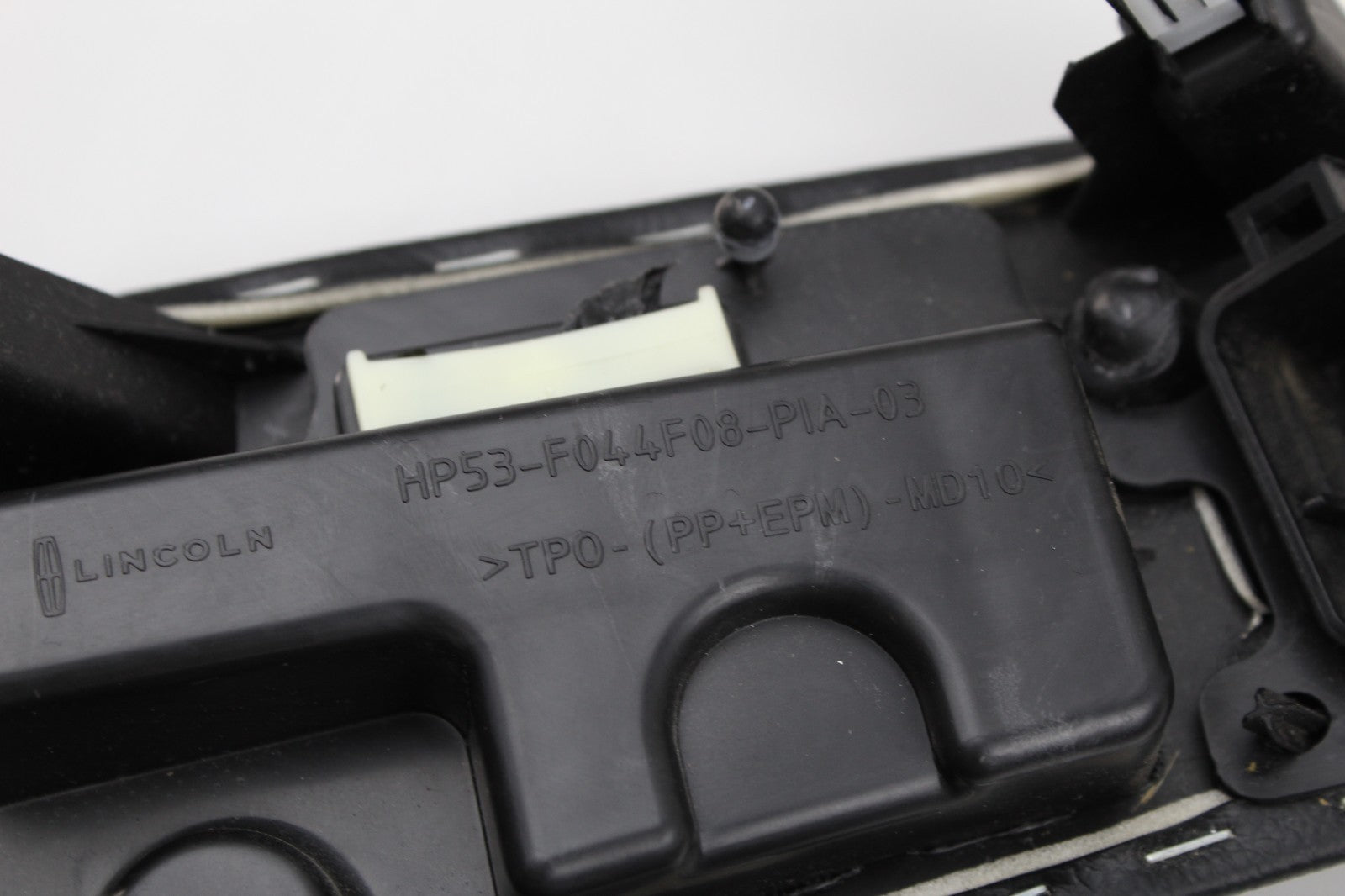 2017-20 LINCOLN MKZ FRONT LEFT DRIVER SIDE UNDER DASH KNEE PANEL OEM HP53F044F08