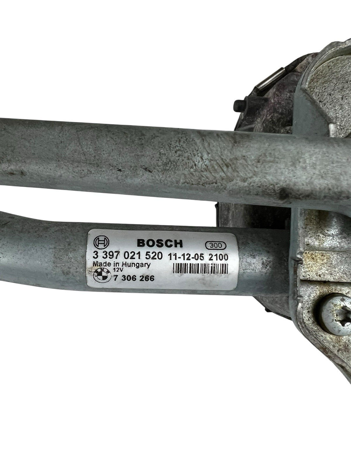 2011 - 2016 BMW 528i Front Windshield Window Wiper Motor Linkage OEM 3397021520