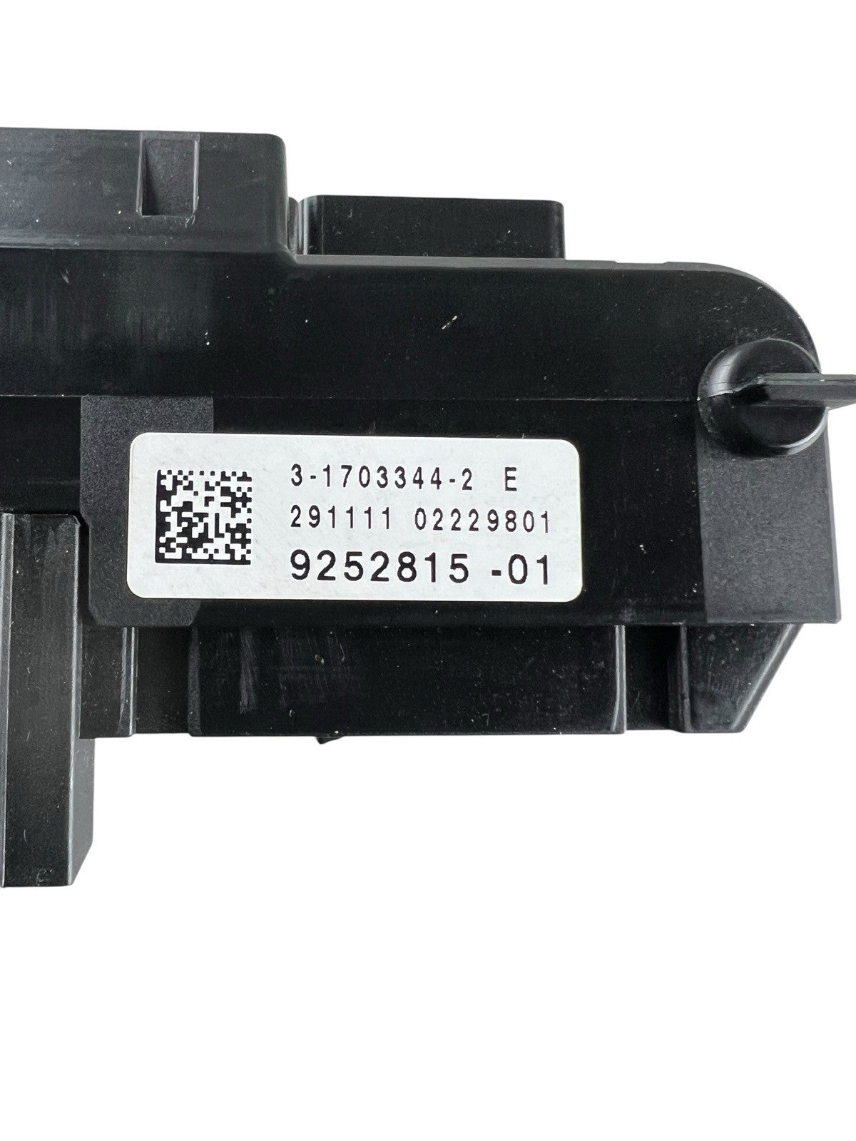 ✅2011-2016 BMW F10 528I FRONT POWER DISTRIBUTION FUSE RELAY BOX 9252815 OEM
