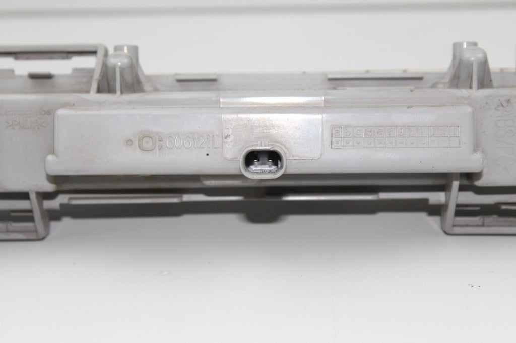 2010-13 MERCEDES E350 FRONT LEFT DRIVER SIDE GRILLE LIGHT OEM A2049068900