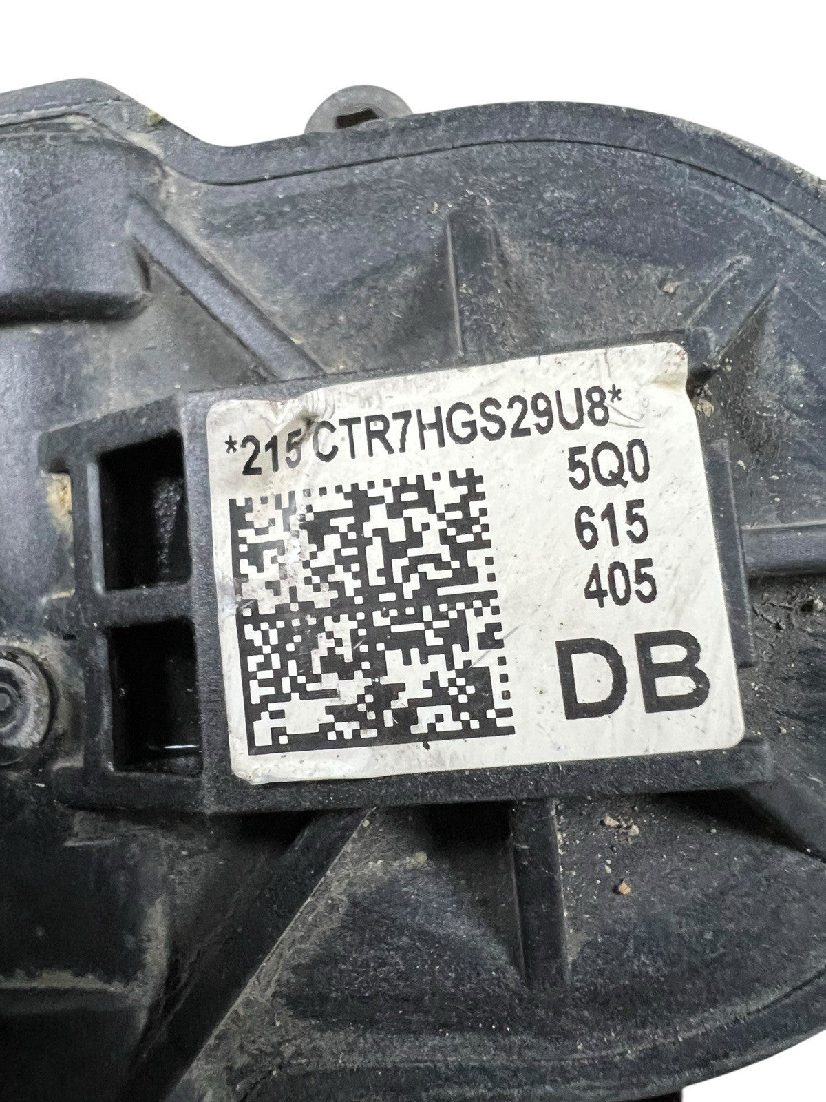15-18 AUDI A3 REAR RIGHT PASSENGER RR BRAKE CALIPER W/ACTUATOR 5Q0615405CK OEM