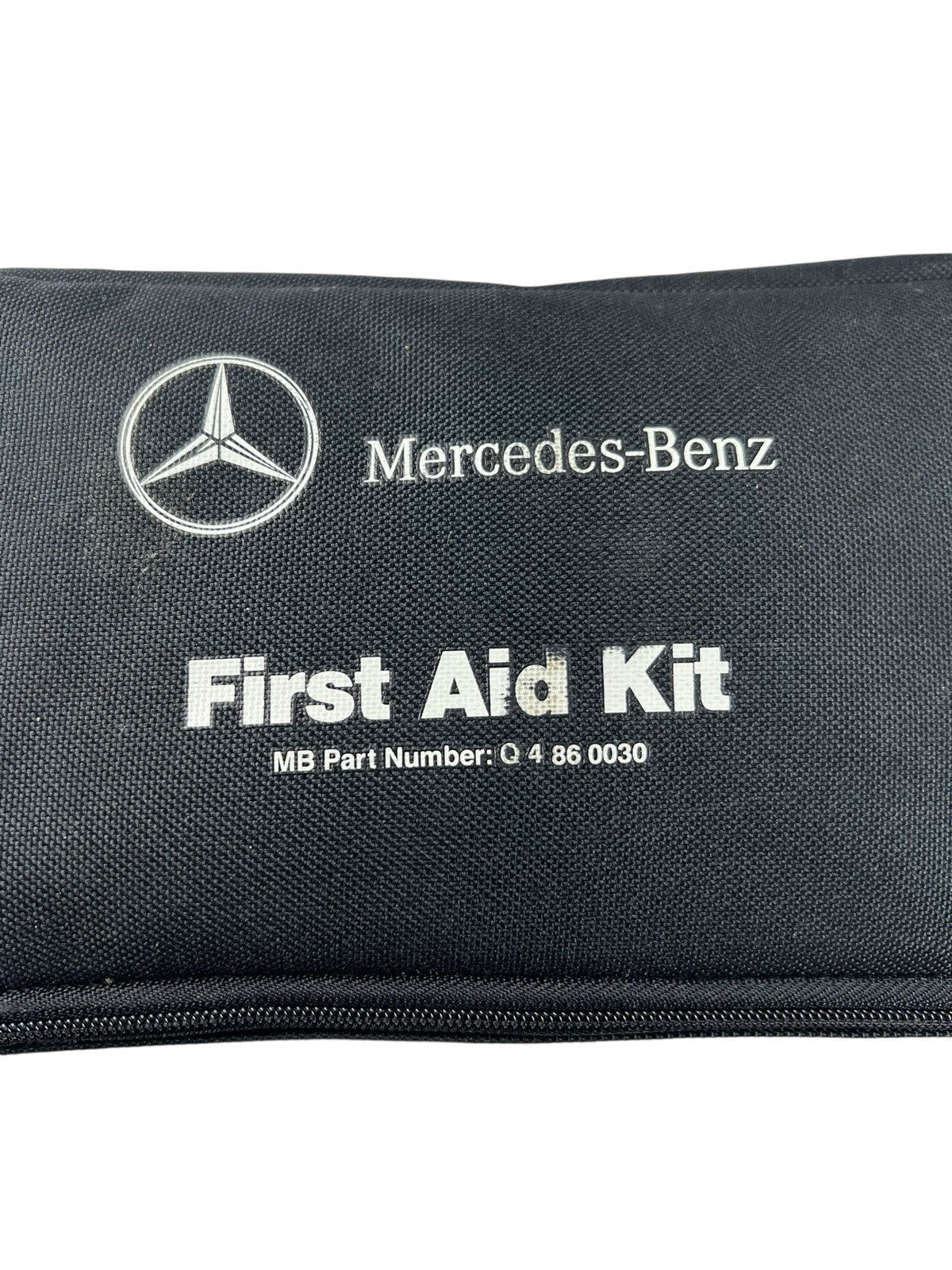OEM Mercedes Benz First Aid Kit Quick Guide OEM  Q 4 86 0030