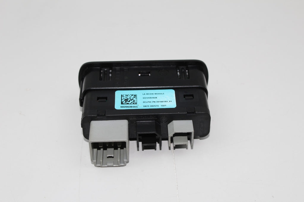 15-23 DODGE CHALLENGER CENTER CONSOL MEDIA HUB AXILIARY USB PORT OEM 68206384AC