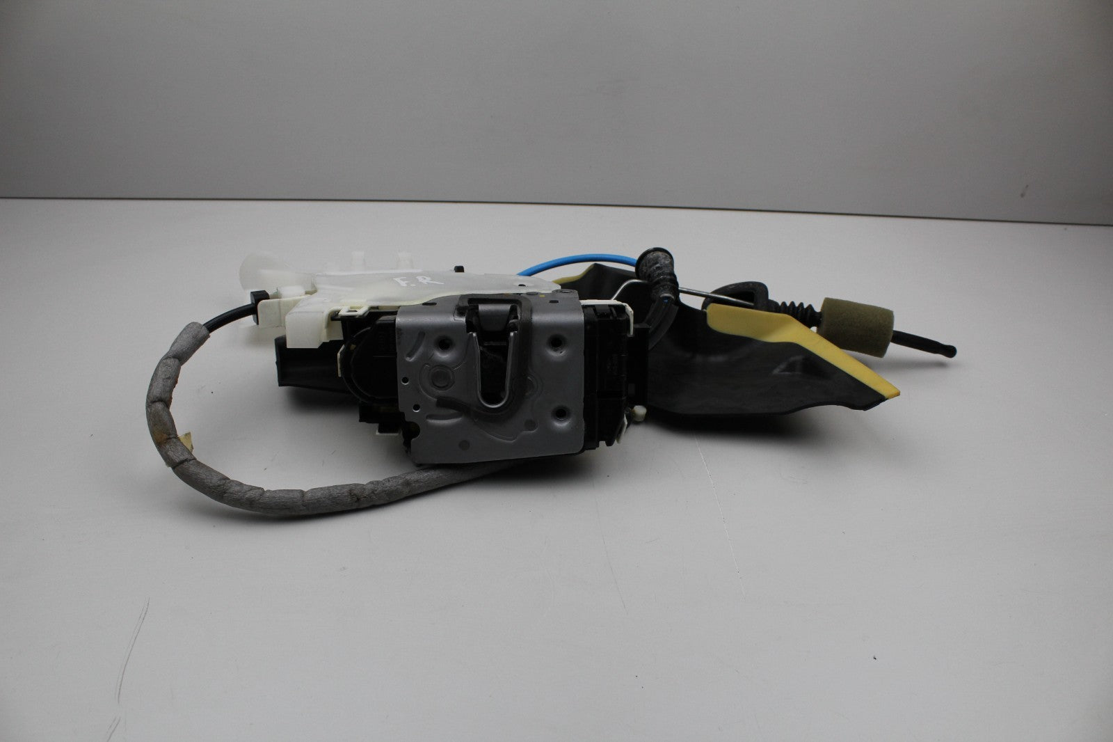2010-16 MERCEDES E350 FRONT RIGHT DOOR LOCK LATCH ACTUATOR OEM A2127230408