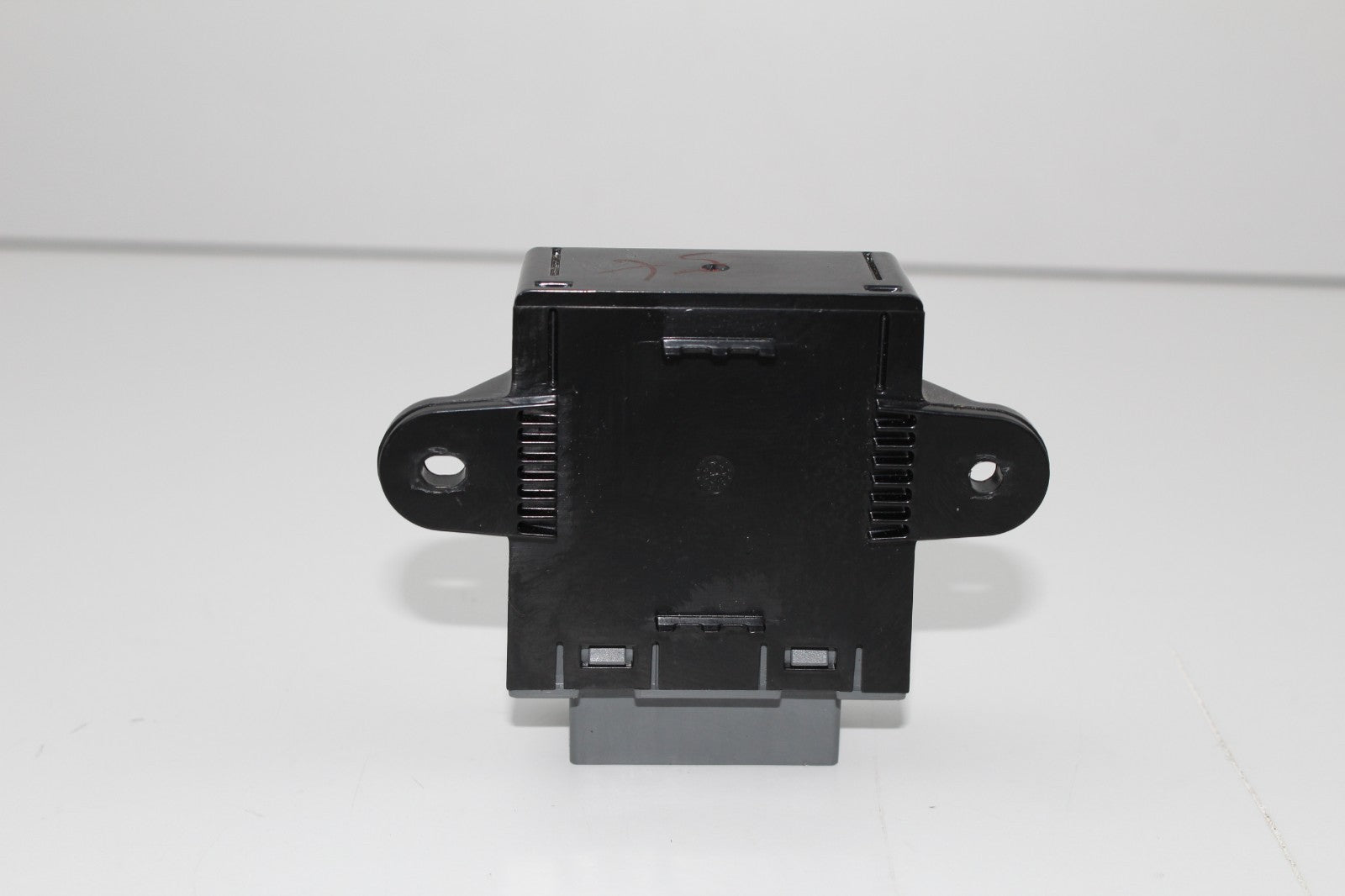 2017-20 LINCOLN MKZ REAR SIDE DOOR CONTROL UNIT MODULE OEM GR2T14B534AR