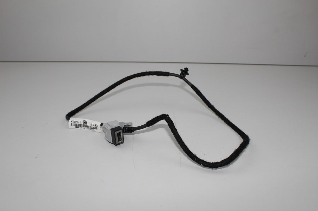 2017-2020 LINCOLN MKZ CENTER CONSOLE MEDIA CONNECTOR WIRE WIRING CABLE OEM