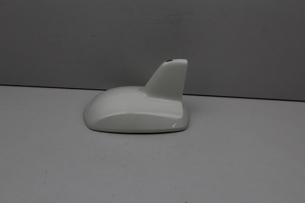 2010-16 MERCEDES E-CLASS TOP ROOF SHARK FIN ANTENNA GPS/RADIO OEM A2128270328