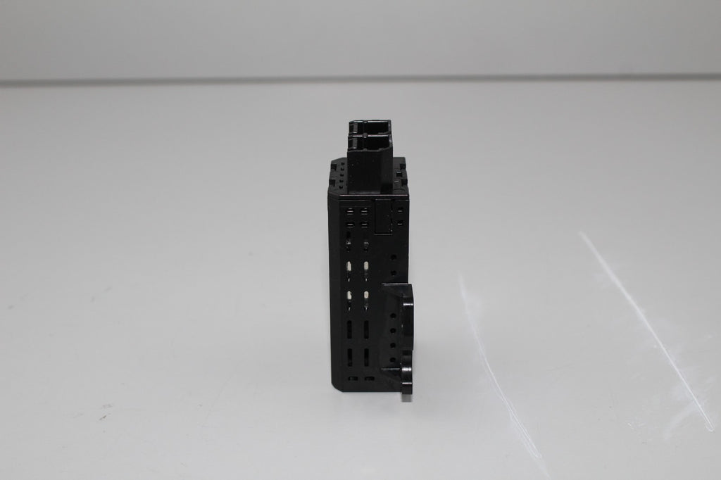 2017-20 LINCOLN MKZ CONTINENTAL CENTER CONSOLE USB CHARGER ADAPTER PORT UNIT OEM