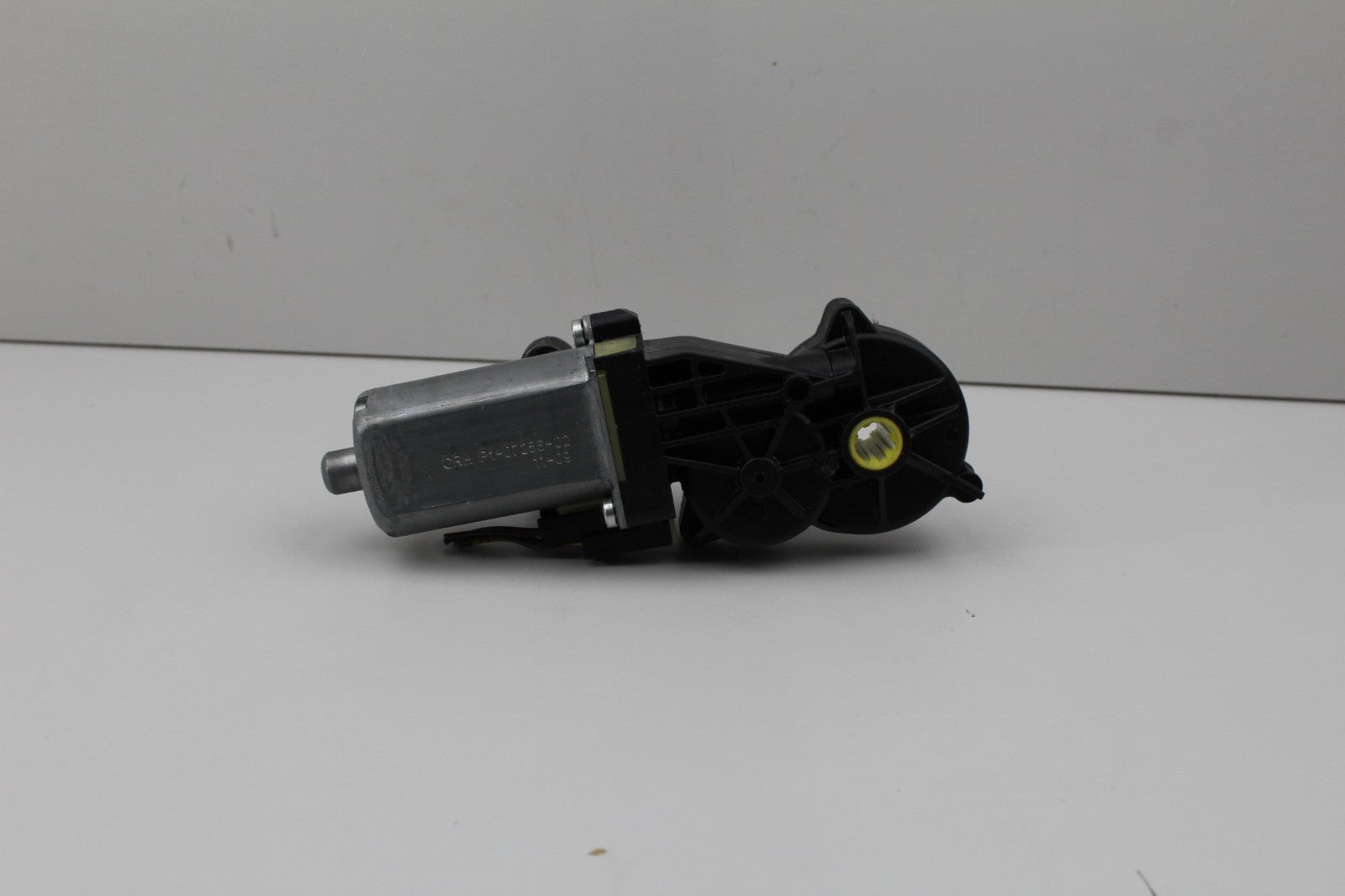 2010-16 MERCEDES E350 FRONT RIGHT SEAT ADJUST MOTOR OEM 0390203325