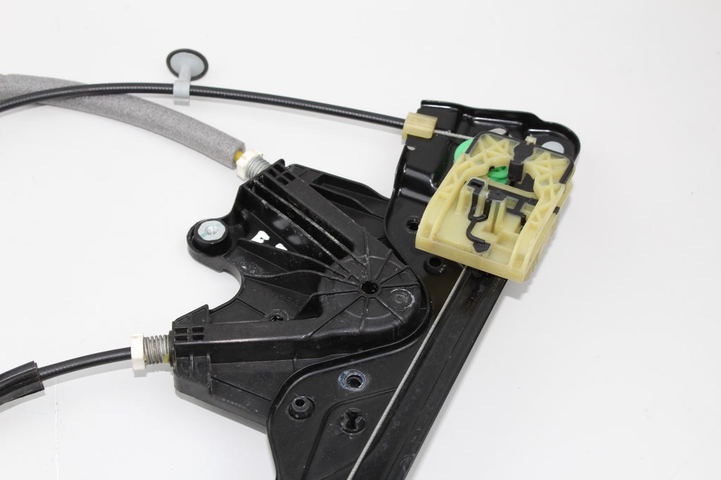 2014-18 FORD TAURUS FRONT RIGHT WINDOW REGULATOR WITH MOTOR OEM 00371B