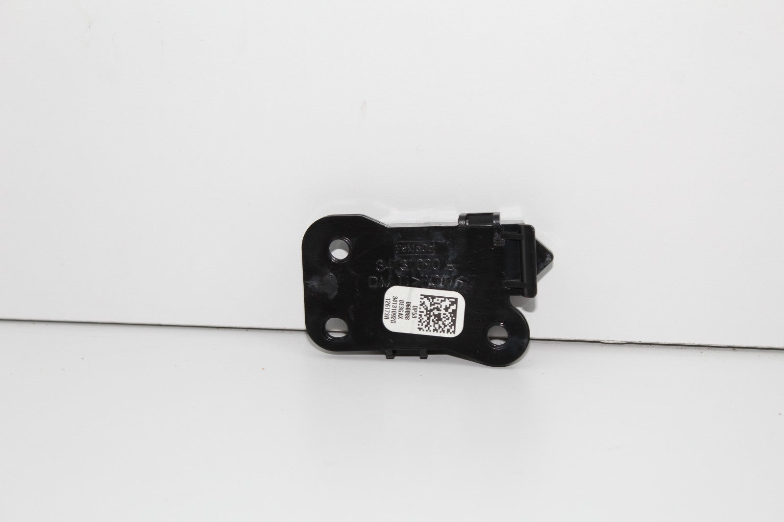 17-20 LINCOLN MKZ FRONT RIGHT PASSENGER SIDE CENTER CONSOLE LATCH OEM DP53060B88