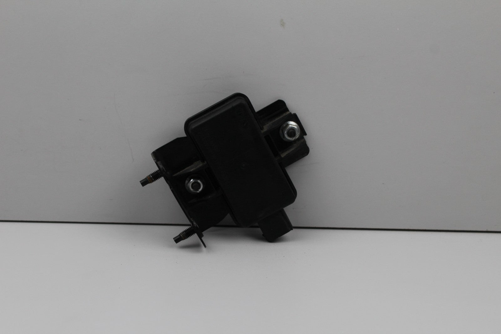 2015 DODGE CHALLENGER TIRE PRESSUR MONITORING MODULE OEM 68219831AE