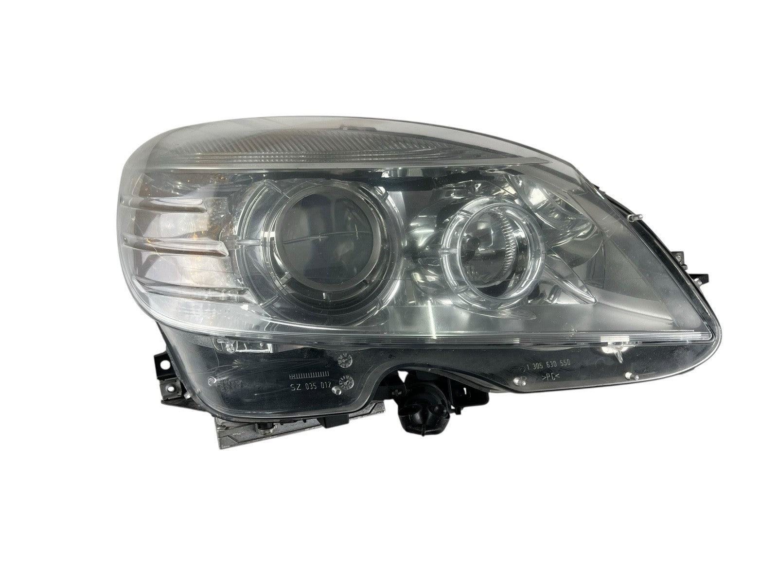 08-11 Mercedes W204 C350 C300 Right Side Headlight Lamp Xenon Assembly OEM