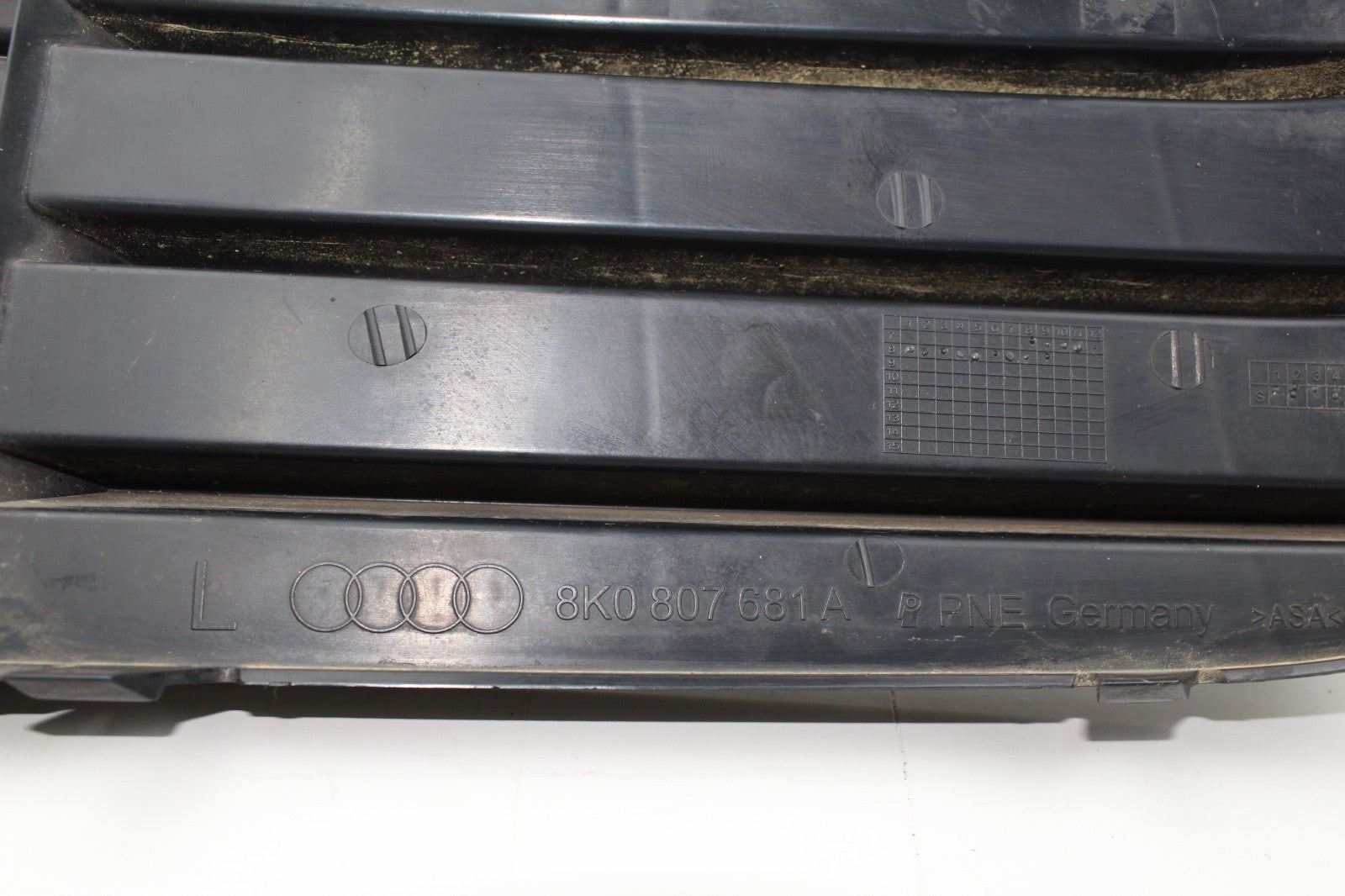 2012-16 AUDI A4 FRONT LEFT SIDE LOWER BUMPER FOG LIGHT GRILLE OEM 8K0807681A