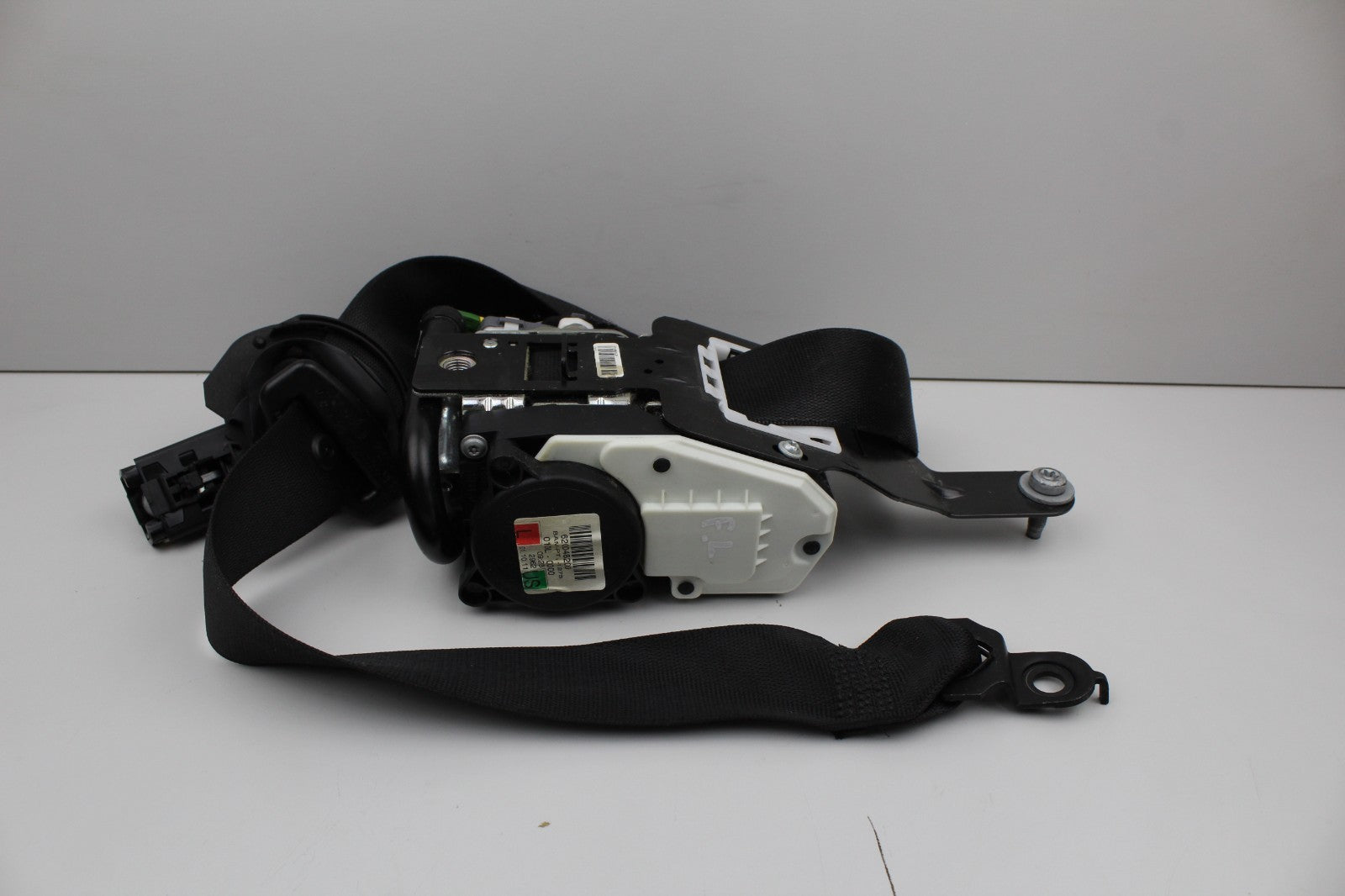 2010-2016 Mercedes W212 E350 Front left Seat Belt Seatbelt Retractor Black OEM