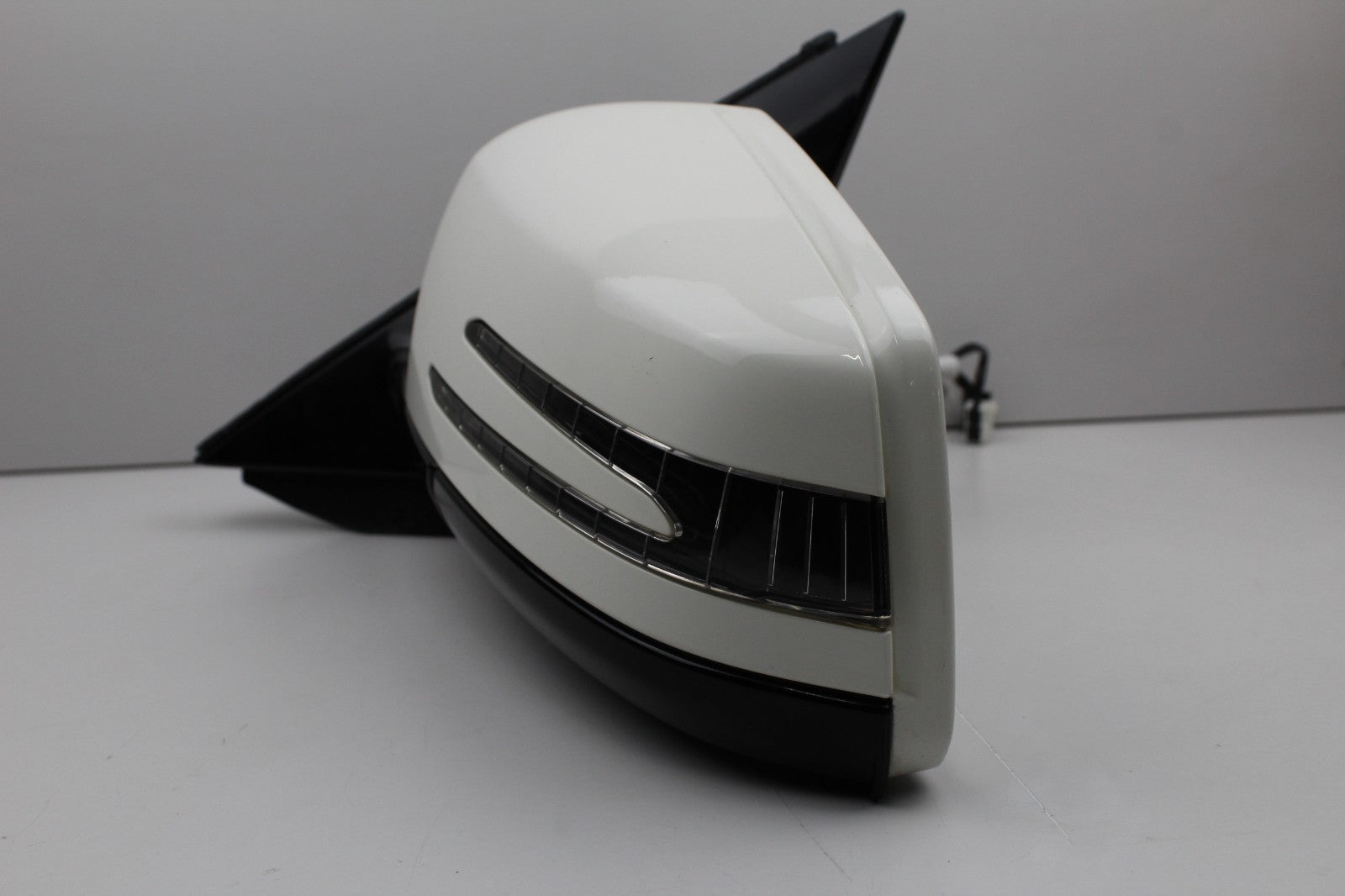 2012-14 MERCEDES E350 LEFT DRIVER SIDE MIRROR OEM A2128107519