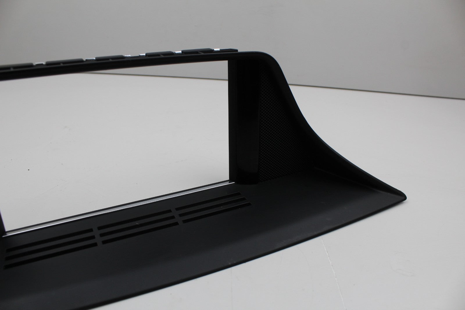2010-14 MERCEDES E350 DASHBOARD DISPLAY SCREEN TRIM BEZEL COVER OEM A2126801436