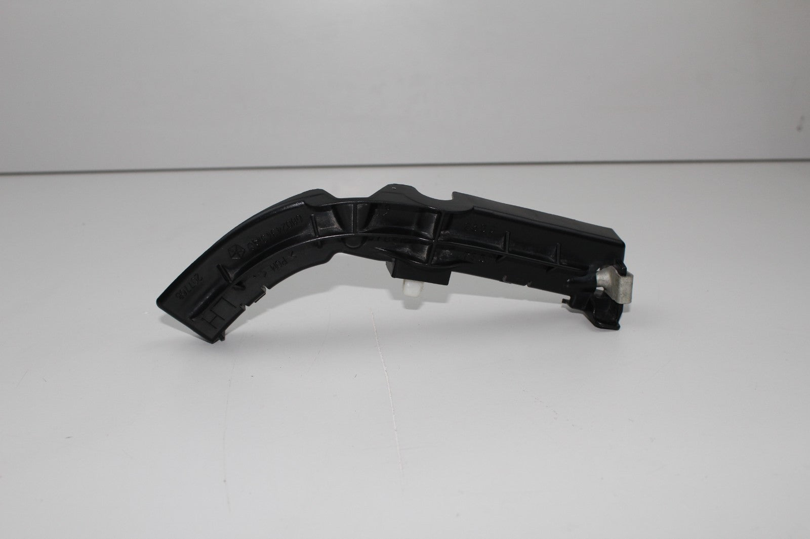 2015 DODGE CHALLENGER LEFT REAR BUMPER MOUNTING BRACKET OEM 20776B