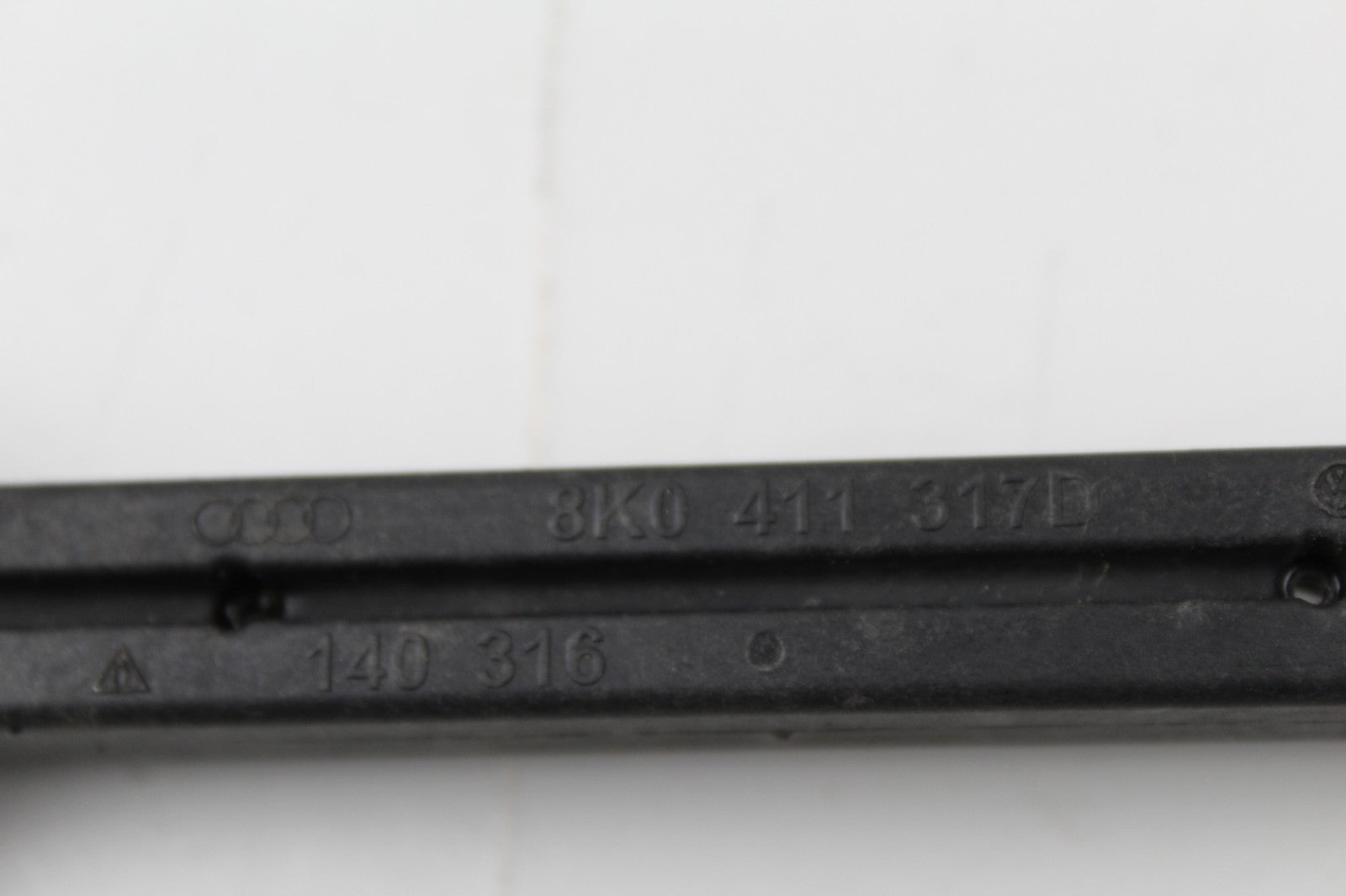 2009-2017 Audi A4 A5 Q5 Rear Suspension Stabilizer Sway Bar Link 8K0411317D OEM 