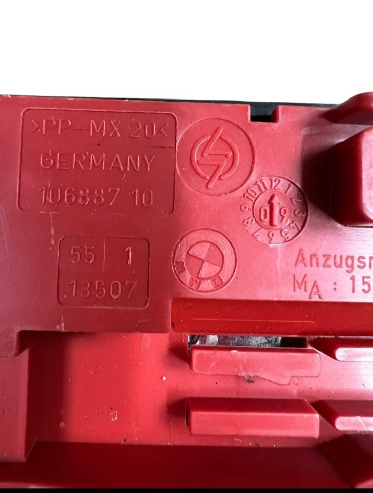 07-13 BMW X5 Battery Power Distribution Fuse Box  OEM V4 9222210 01